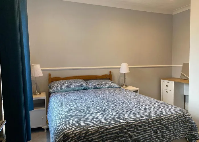 3 Double Bed House 10 Mins From Sandbanks
